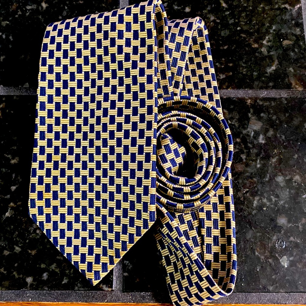 Gianellis tie! 100% Silk